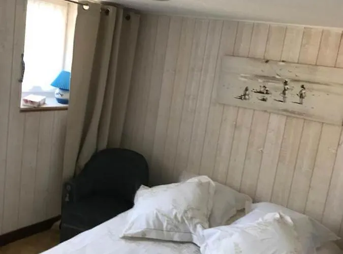 Juliette Dans La Baie Du Mont-saint-michel Holiday home *